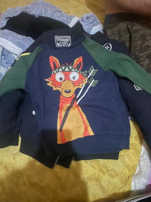 Продам детскую куртку