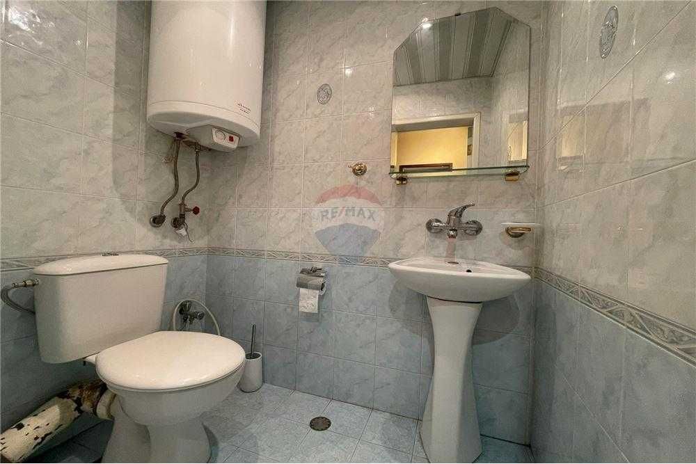 Дава се под наем Тристаен апартамент в Варна, Завод Дружба - 115 кв.м за 612 € - Снимка #16