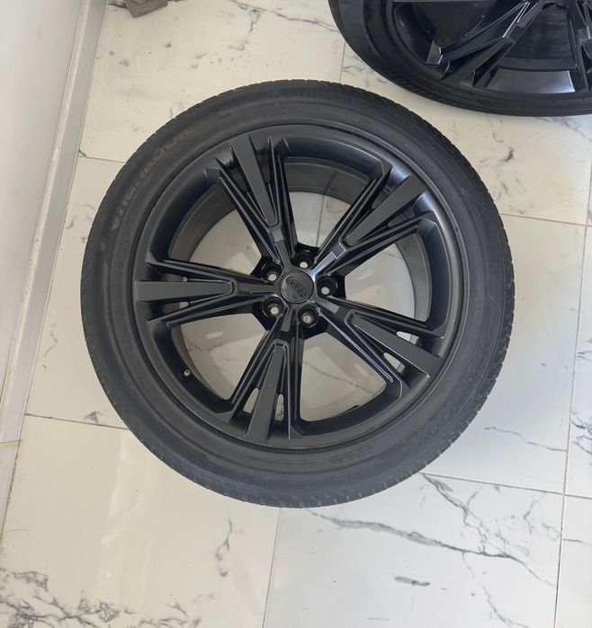 Гуми с джанти Audi Q8 , Q7