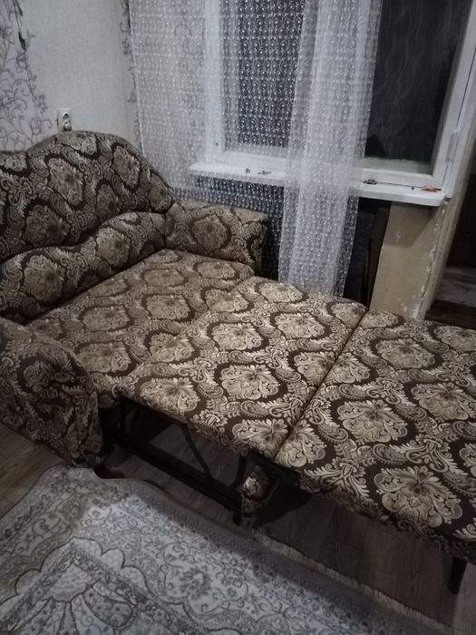 Диванчик подростковый