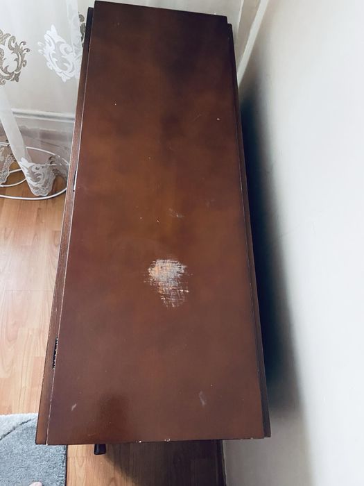 Masa plianta extensibila pentru 6 persoane, +4 scaune