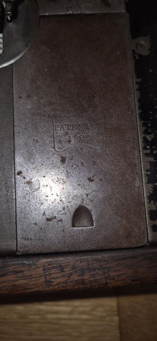 Продавам шевна машина Сингер