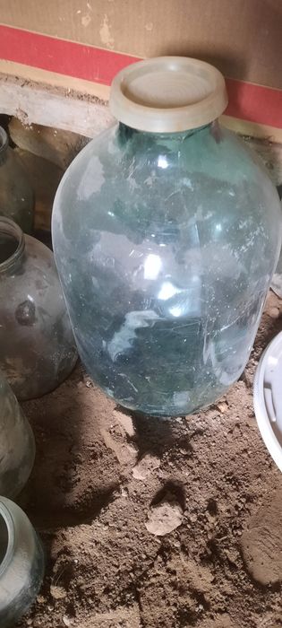 Шиша банкалар сотилади.