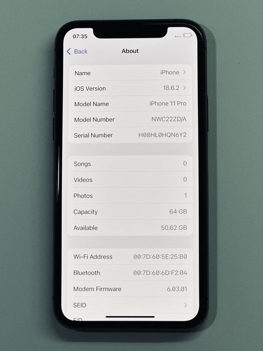 iPhone 11 Pro Grey 94% battery