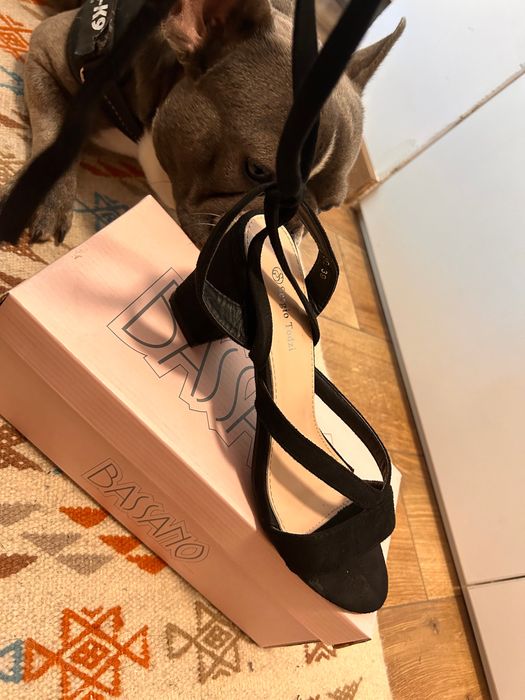 Sandale negre /pantofi crem marimea 39 /40