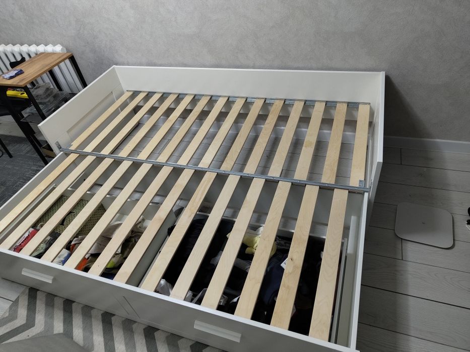 Кровать Ikea Brimnes