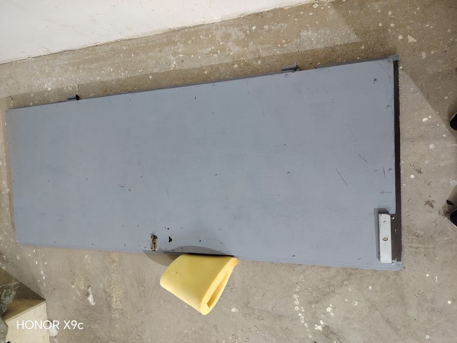 Железная дверь. Район Армана.