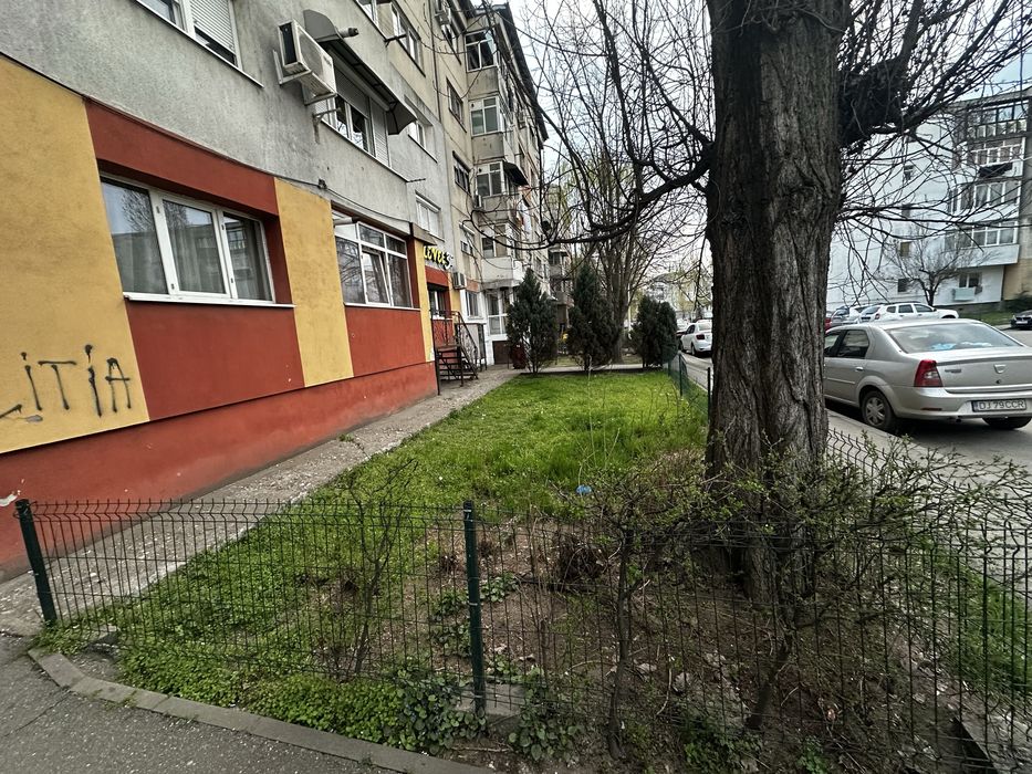 Vand spatiu comercial inchiriat Craiovita Noua,Transformatoare