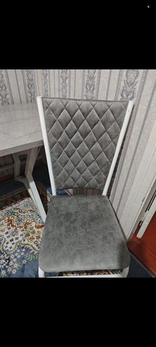 Продам стол в подарок стул