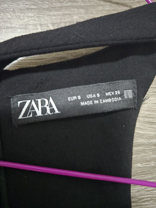 Черна къса рокля Zara