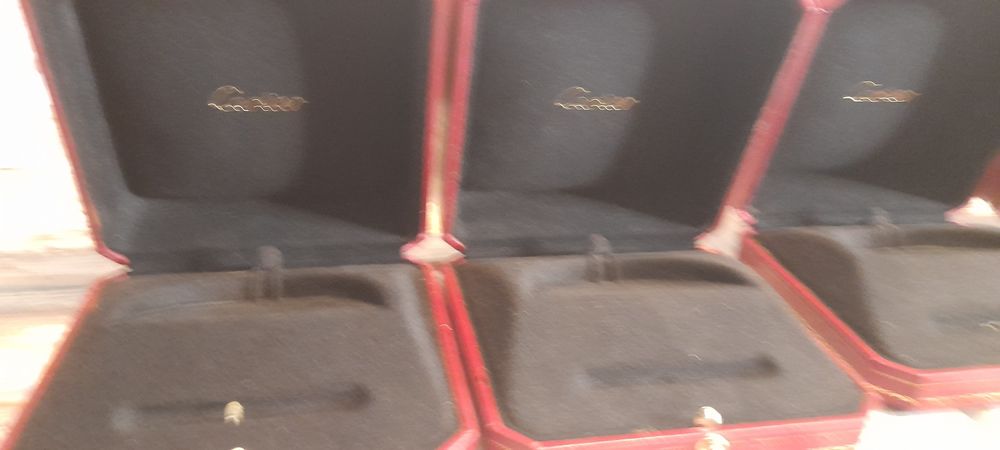 Стара оригинална кутия  Cartier за часовник биижута