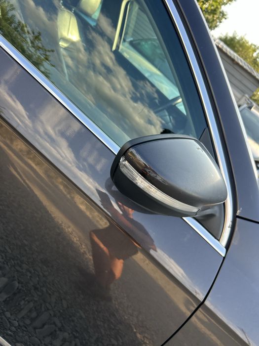 Oglindă dreapta electrică cu lumină ambientală Volkswagen Passat B7