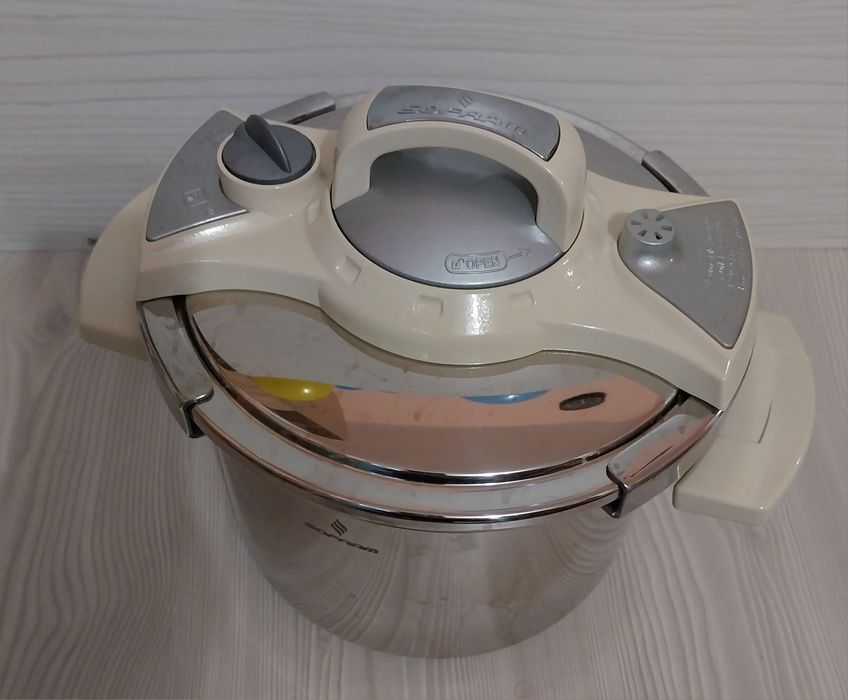 Тенджера под налягане 6 литра