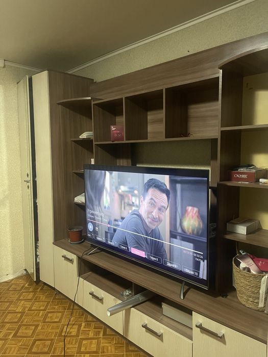 Стенка, либо горка . Не новая.