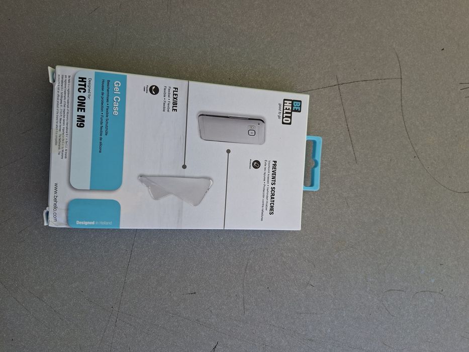 Vând husa HTC ONE M9