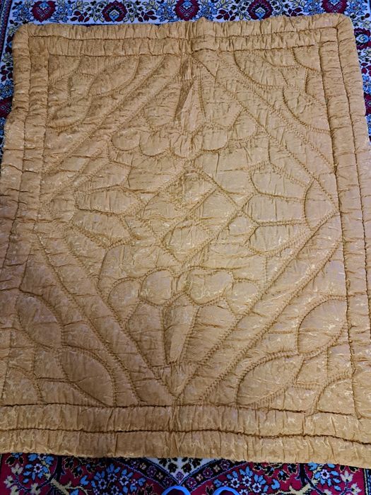 Plapumă de lână cu fețe de mătase