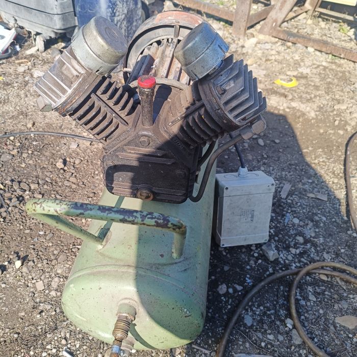 Compresor 50 liti Si 150 litri