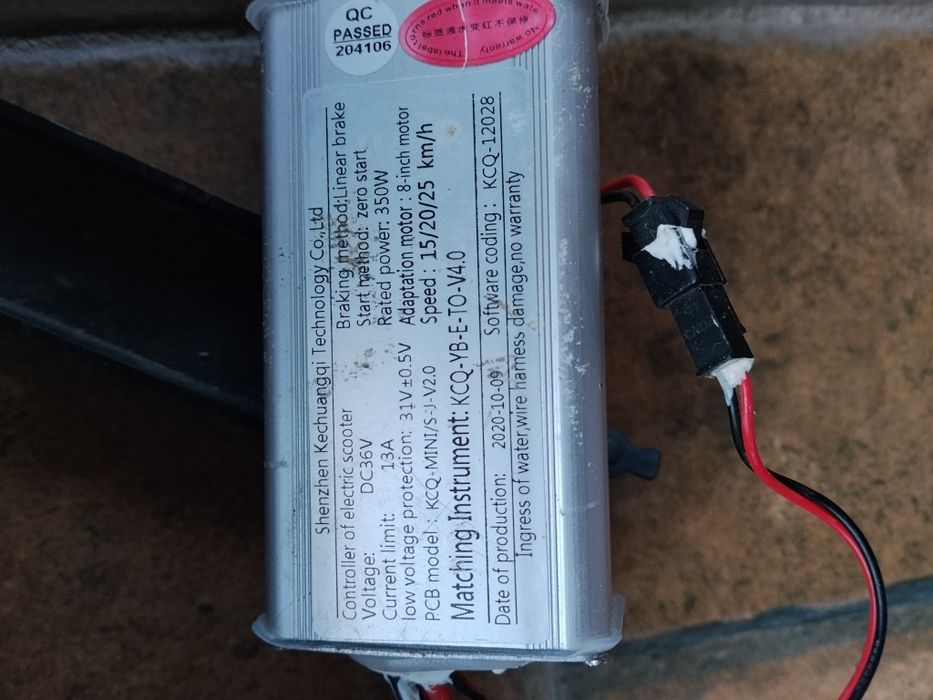 Scuter Electric Breckner Germany 350W,fara sistem de pliere,Baterie Bună cu Încărcător