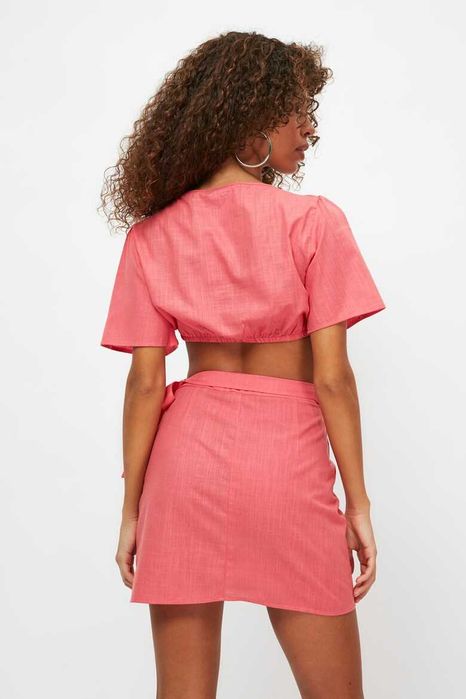 Trendyol Set de bluza crop si fusta cu croiala petrecuta