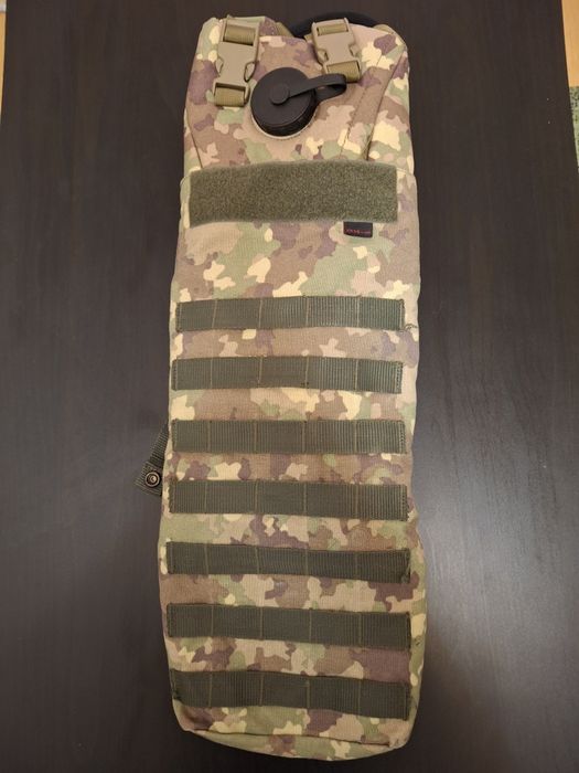 Camelback combat nou