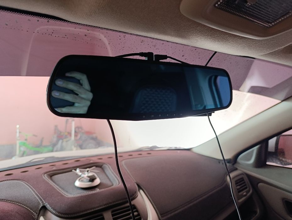 Videregistrator sotiladi srochno