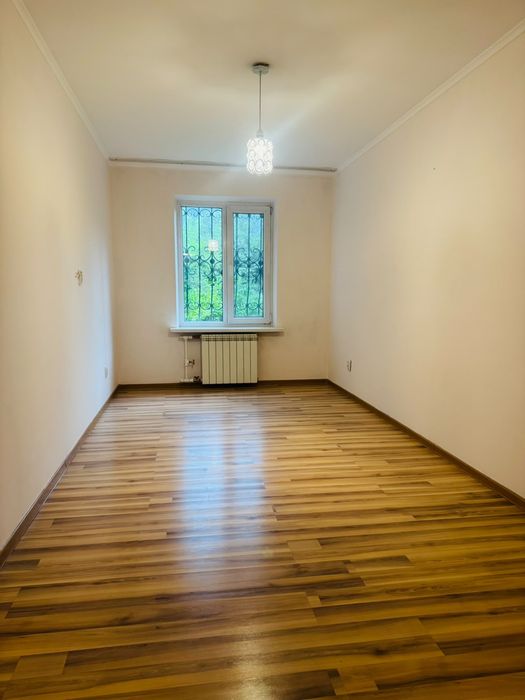 Продам квартиру .