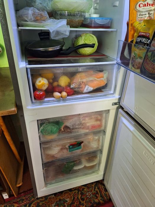 Продам холодильник