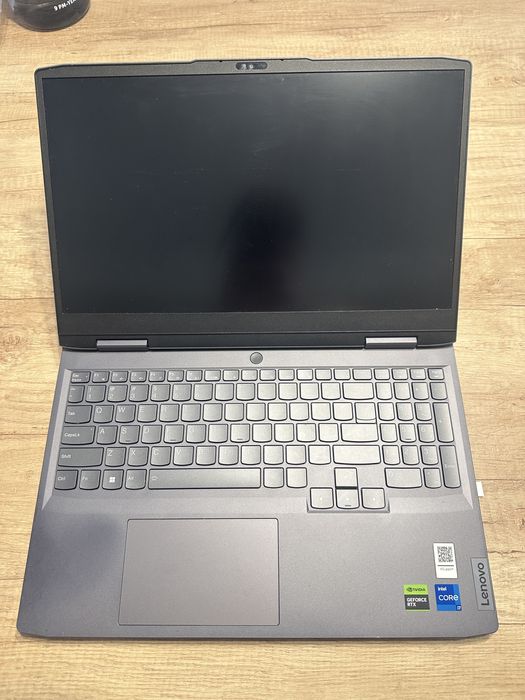 Laptop Gaming Lenovo LOQ RTX 4060 / i7 13620H / SSD 512GB