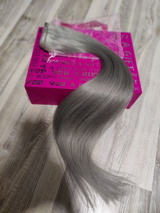 Естествена сивкаво руса коса, супер двойна плътност.