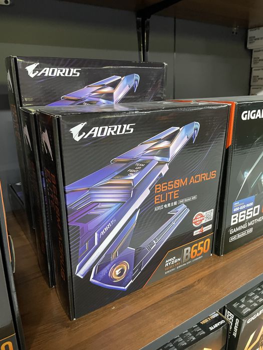 Материнская плата Gigabyte