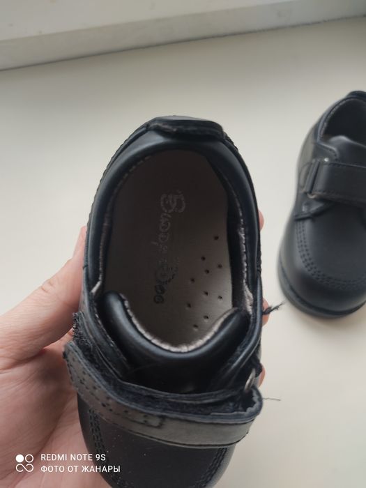 Продаю детские ботинки-туфли-лоферы