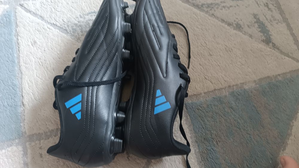 Бутсы Адидас черные