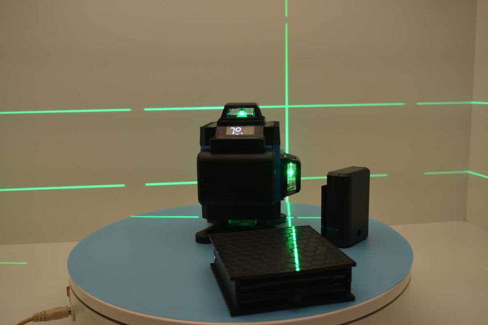 Reducere Are două bucăți acumulatori  Oferta speciala Nivela unda neon green 4D profesionala 16 linii cu telecomandă  Deal Nivelă dioda kkamoon 16 lin