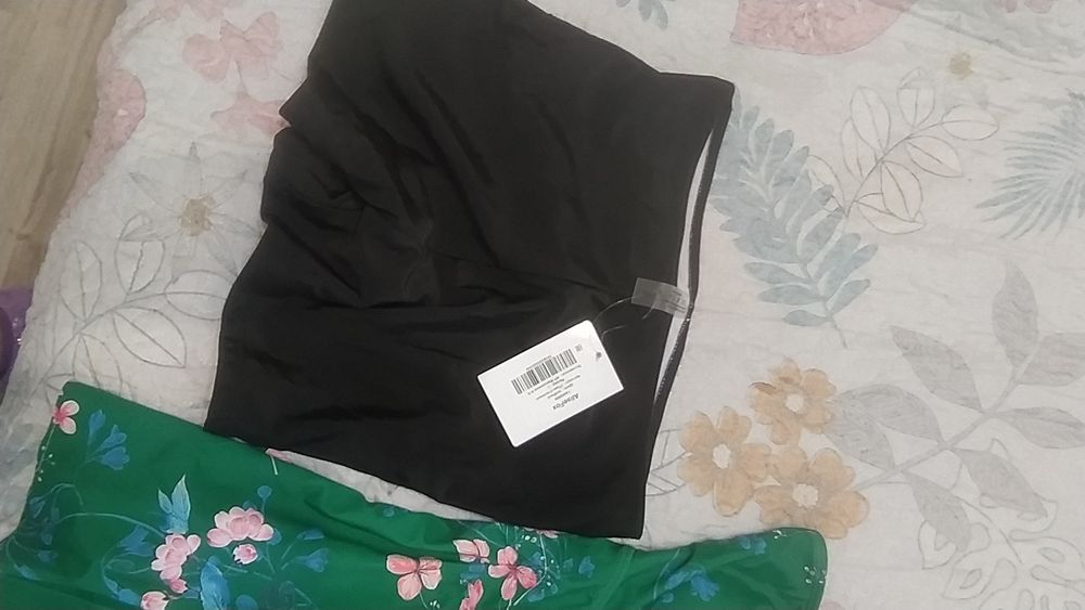 Красивый новый купальник