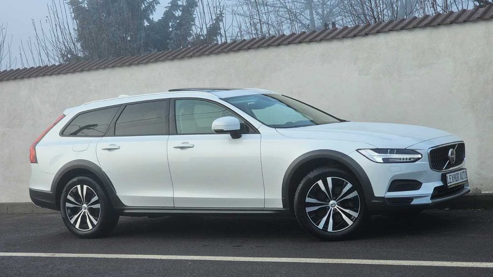 Volvo V90 CrossCountry 2.0D5 235cp 2020 4x4 HUD PANO Harman LED / FULL