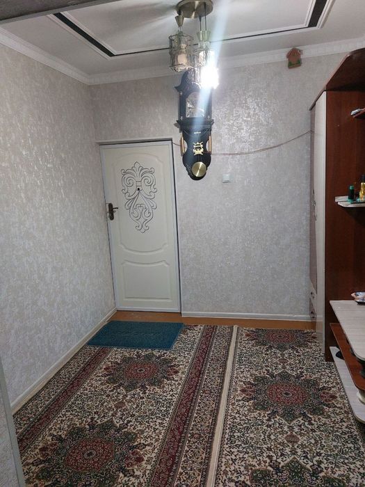 1 каватдан 3 хонали квартира сотилади 6 микрорайон