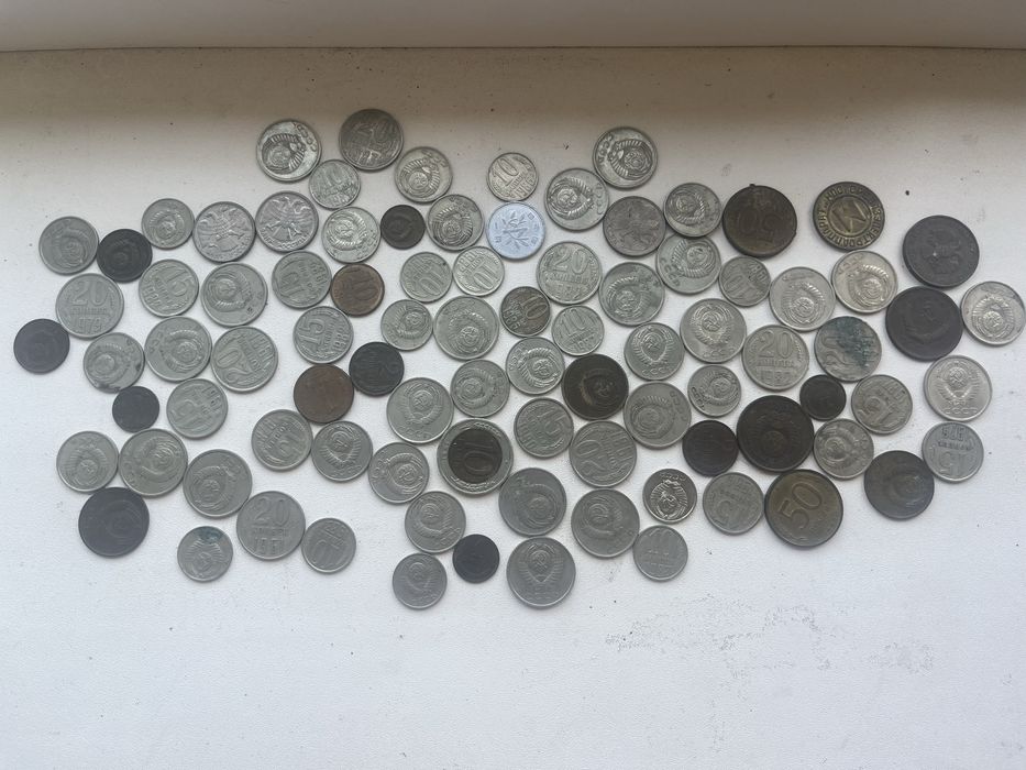 Продаются монеты