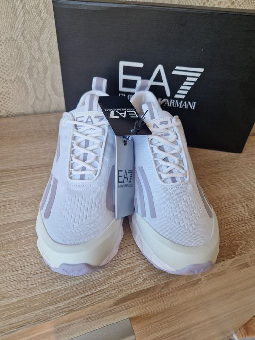 Нови оригинални маратонки EA7  Emporio Armani, размер 38