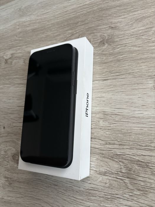 Телефон Iphone 12