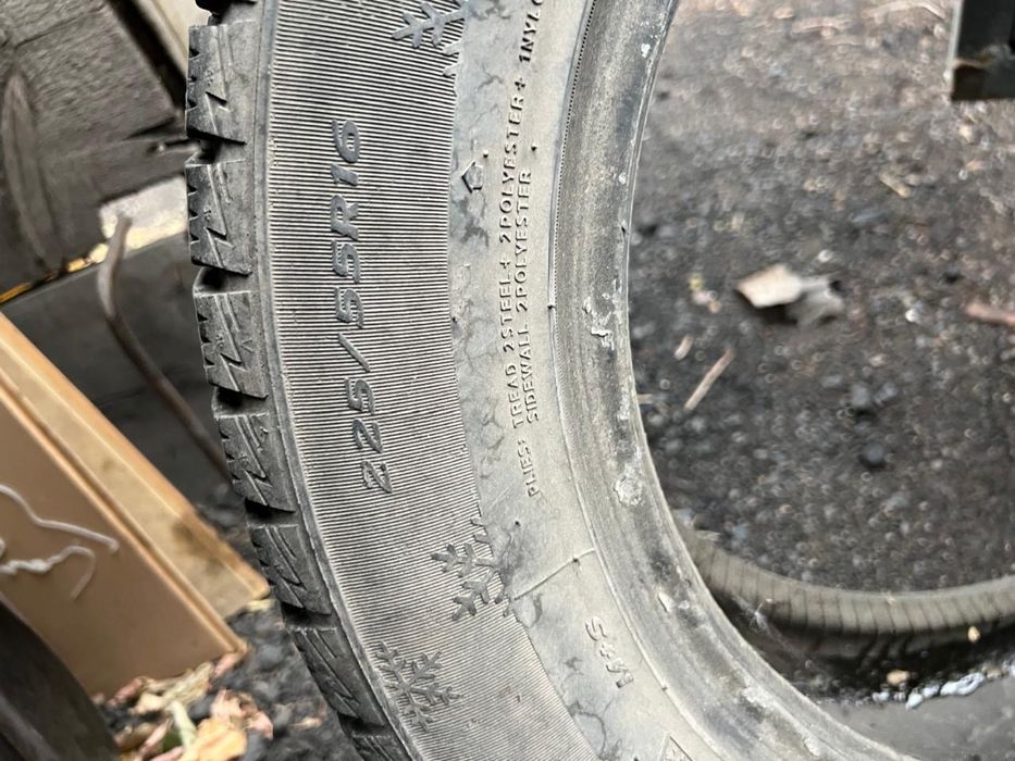 Продам 4 шины липучка