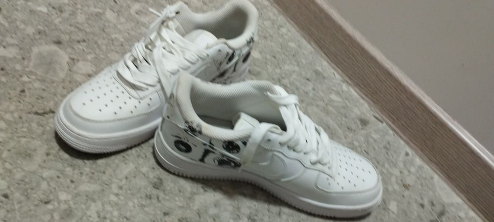 Кроссовки унисекс Nike air force 41 размер