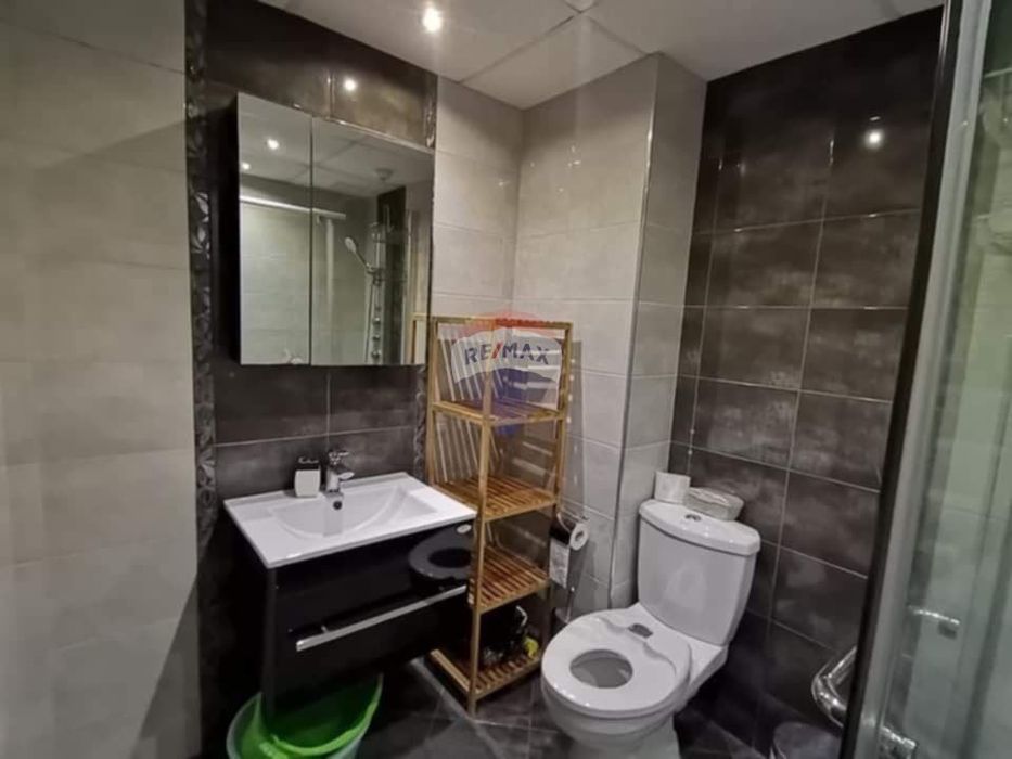 Дава се под наем Тристаен апартамент в Варна, Възраждане 1 - 120 кв.м за 765 € - Снимка #8