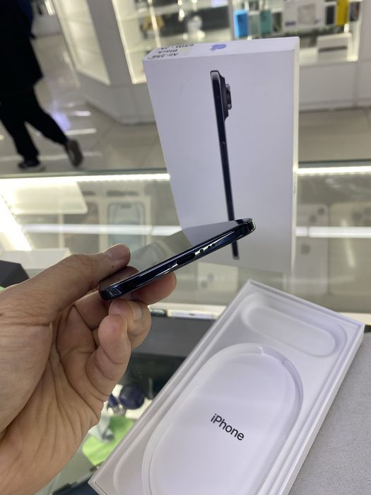 Продам iPhone Air