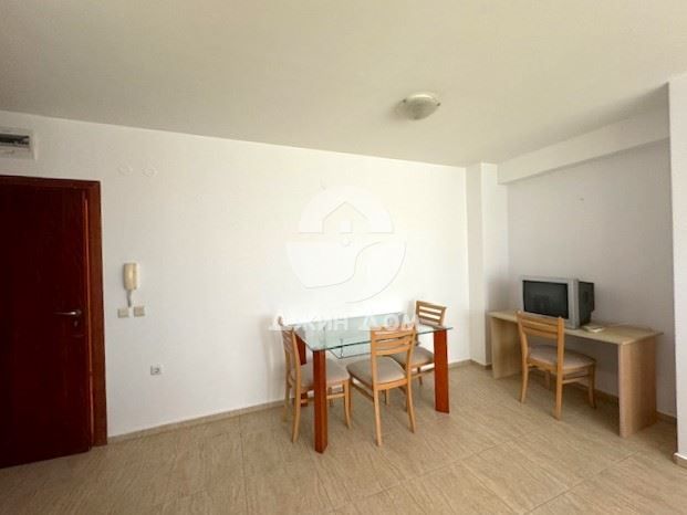 Продава се Двустаен апартамент в к.к. Слънчев бряг - 69 кв.м за 943 €/кв.м - Снимка #1