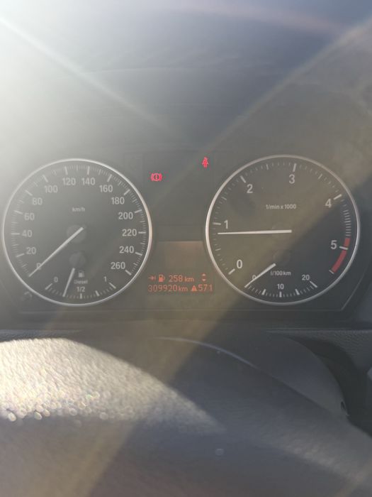 Vând sau schimb Bmw e90 facelift euro 5