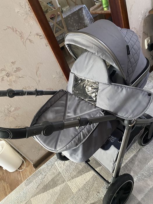 Коляска фирмы Ining baby