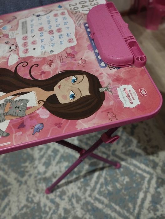 Продается детский стол