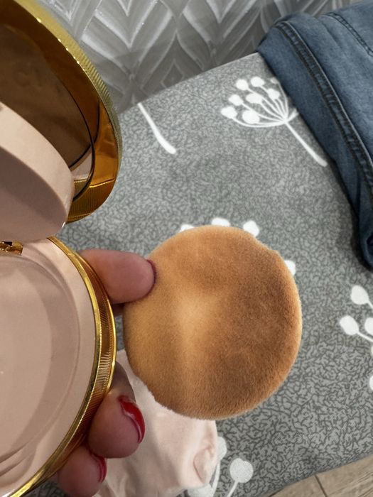 Продам пудру Gucci , оригинал