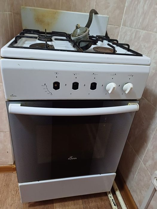 Продам газ плиту и балон