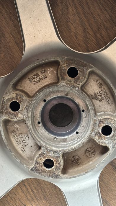 Продам диски yokohama avs m6